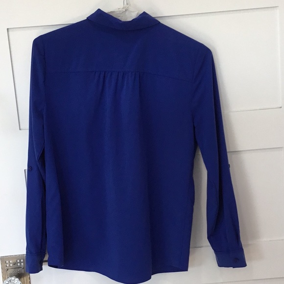 Chico’s long sleeved button front shirt. - Picture 2 of 3